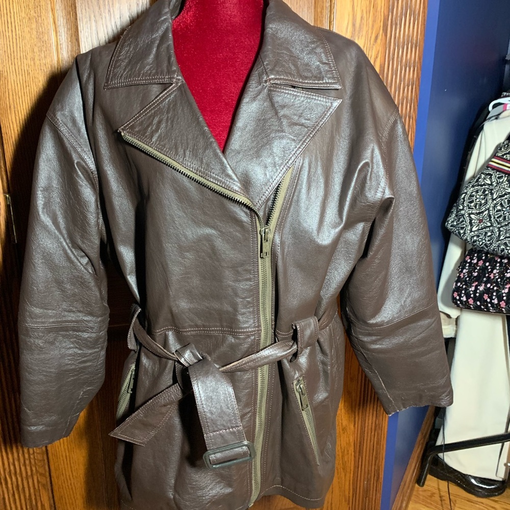 Women’s Brown Leather Coat Size : M